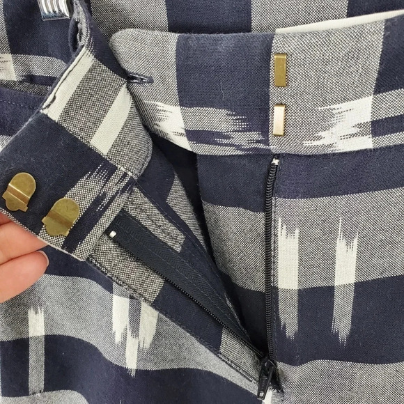 LOFT Rivera Navy Blue and White Shorts Siz… - Picture 5 of 7